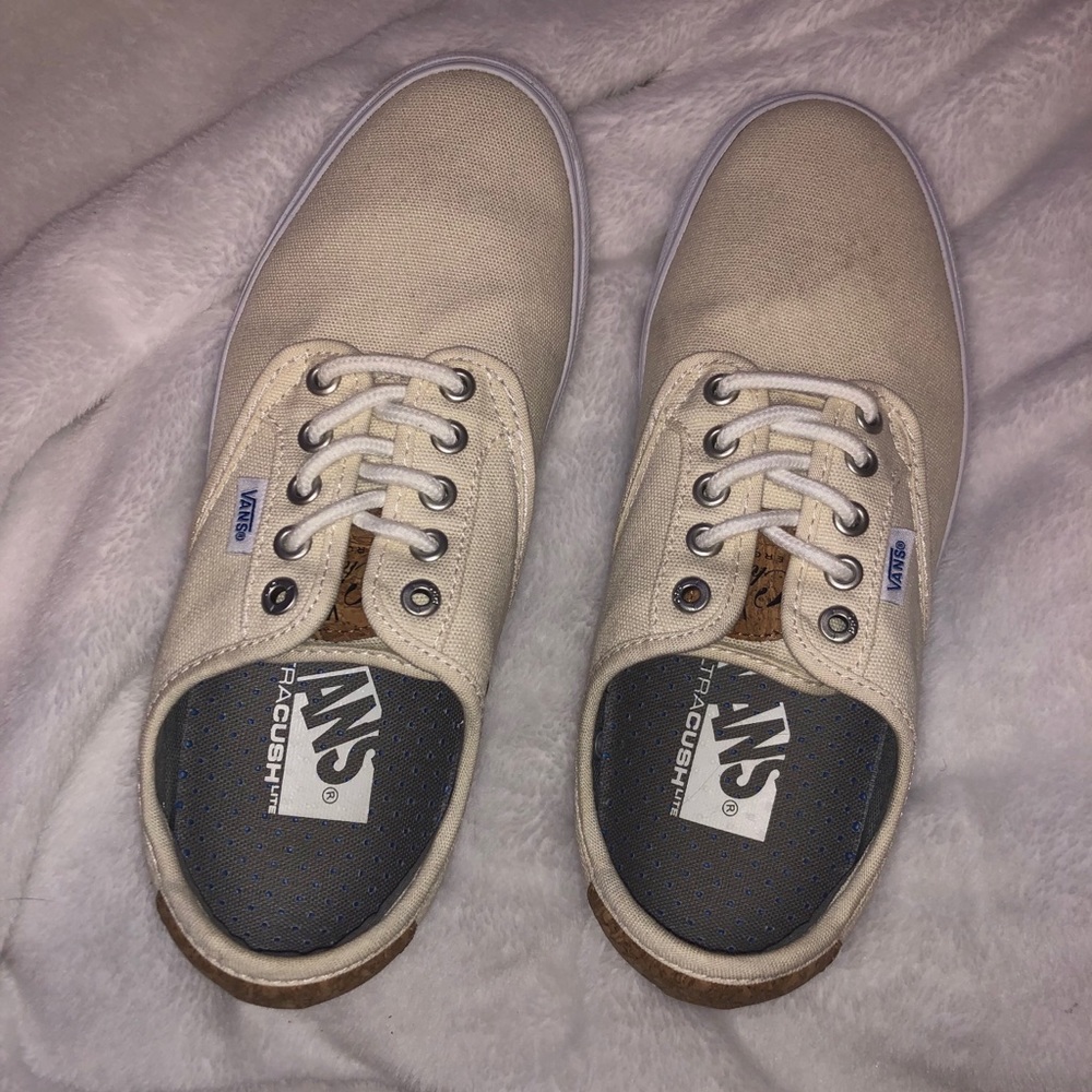 Off white Chino Vans